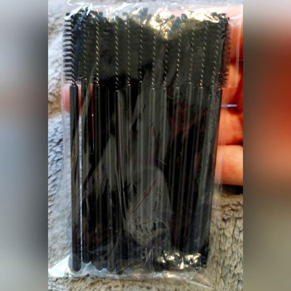 25pc Disposable Eyelash Mascara Brushes Mascara Wands Eyebrow Brush - Picture 1 of 1